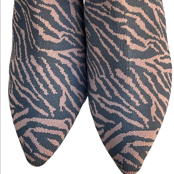 Vince Camuto women boots|  Animal Print | Color: Black /brown | Size: 8M (38.5) - Picture 12 of 13